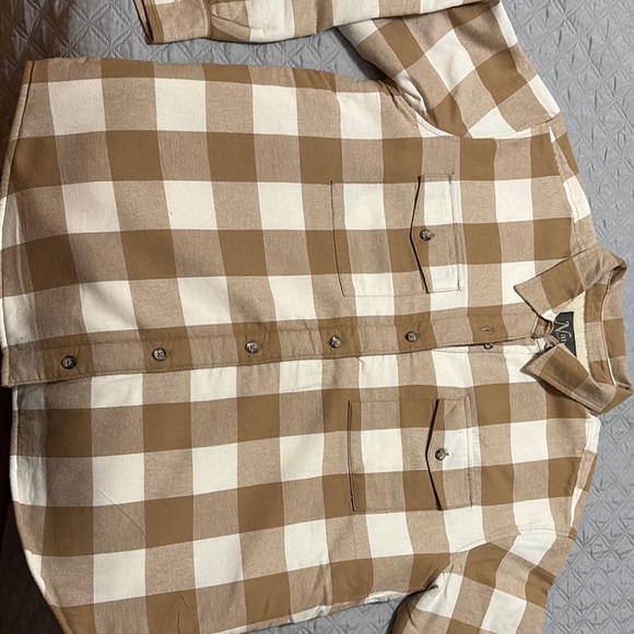 NWT Womens Size Large flannel button up shirt. - Picture 1 of 2